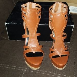 Baylee Cognac Never Worn Sandals